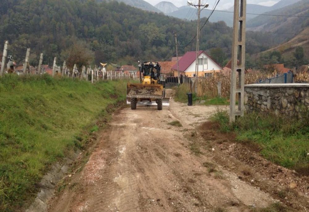 Comuna din Gorj cu un singur kilometru de asfalt
