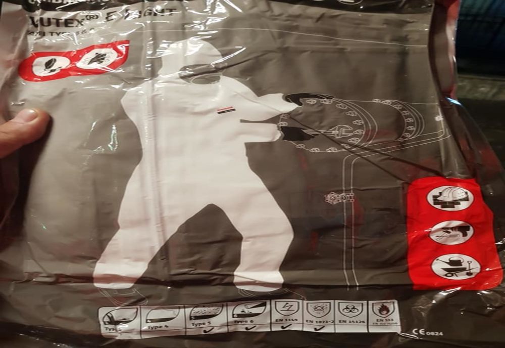 Costume de protecție pentru muncitori și grădinari, în dotarea ambulanțelor din Gorj