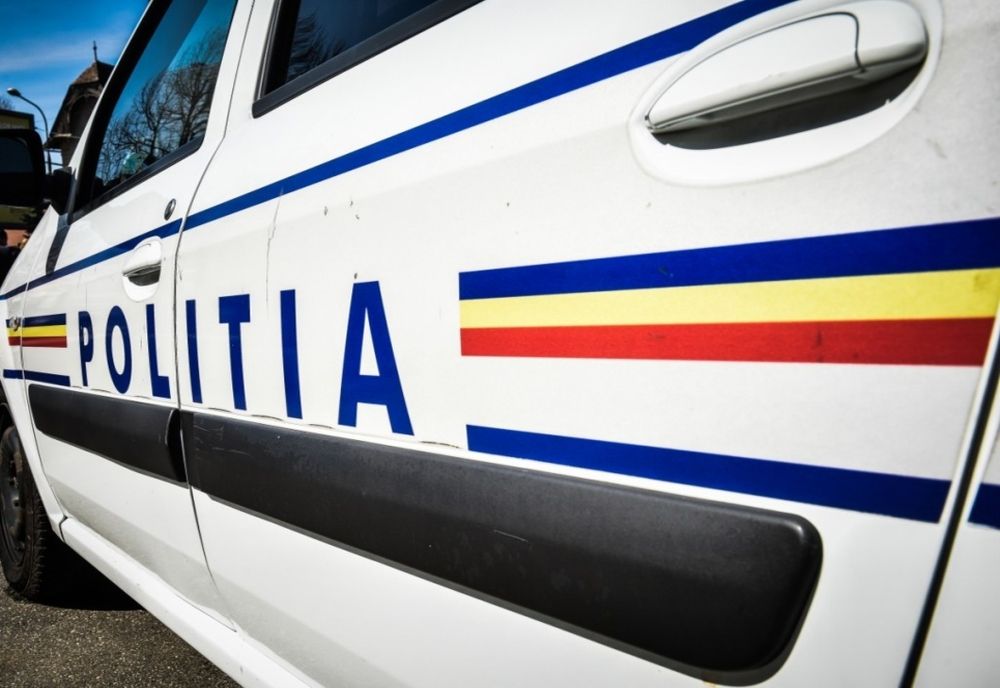Adolescentă din Târgu Jiu, reţinută după ce a bătut o femeie pe stradă