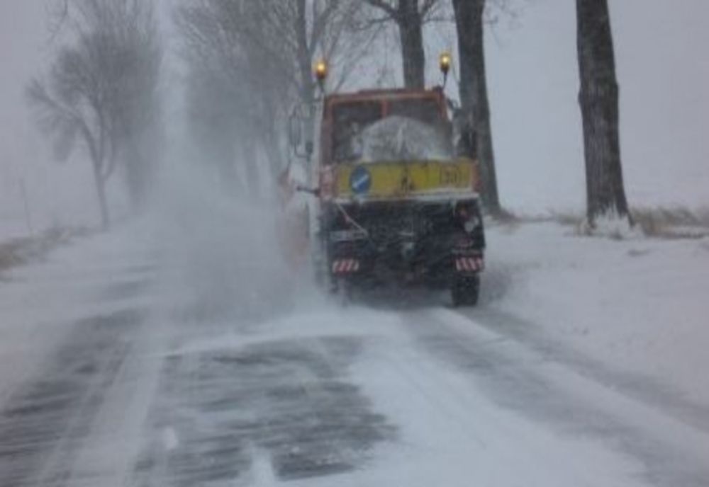 Drumuri blocate din nou în România de turiști