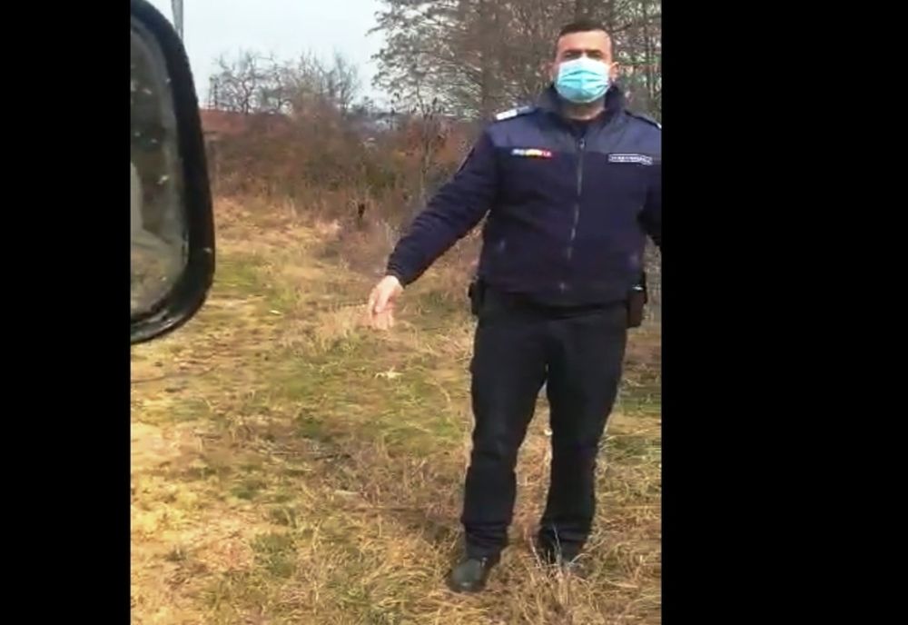 Bărbatul care ameninţat poliţiştii, la Runcu, prins când încerca să fugă din ţară