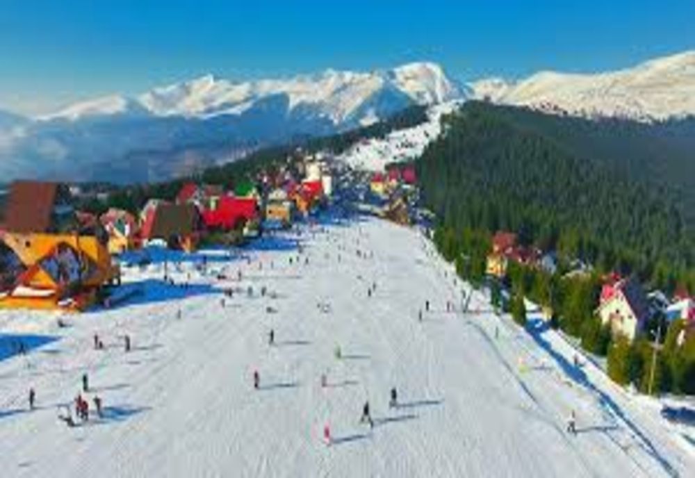 Paşte cu zăpadă la Rânca. Se poate schia