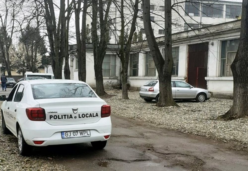 Construcţii ilegale pe terenul fostei fabrici de confecţii din Târgu Jiu