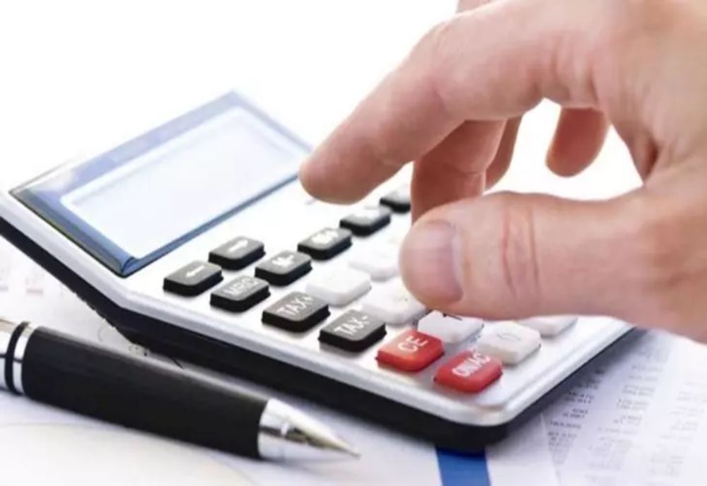 Târgujienii pot să-şi plătească taxele, începând de luni