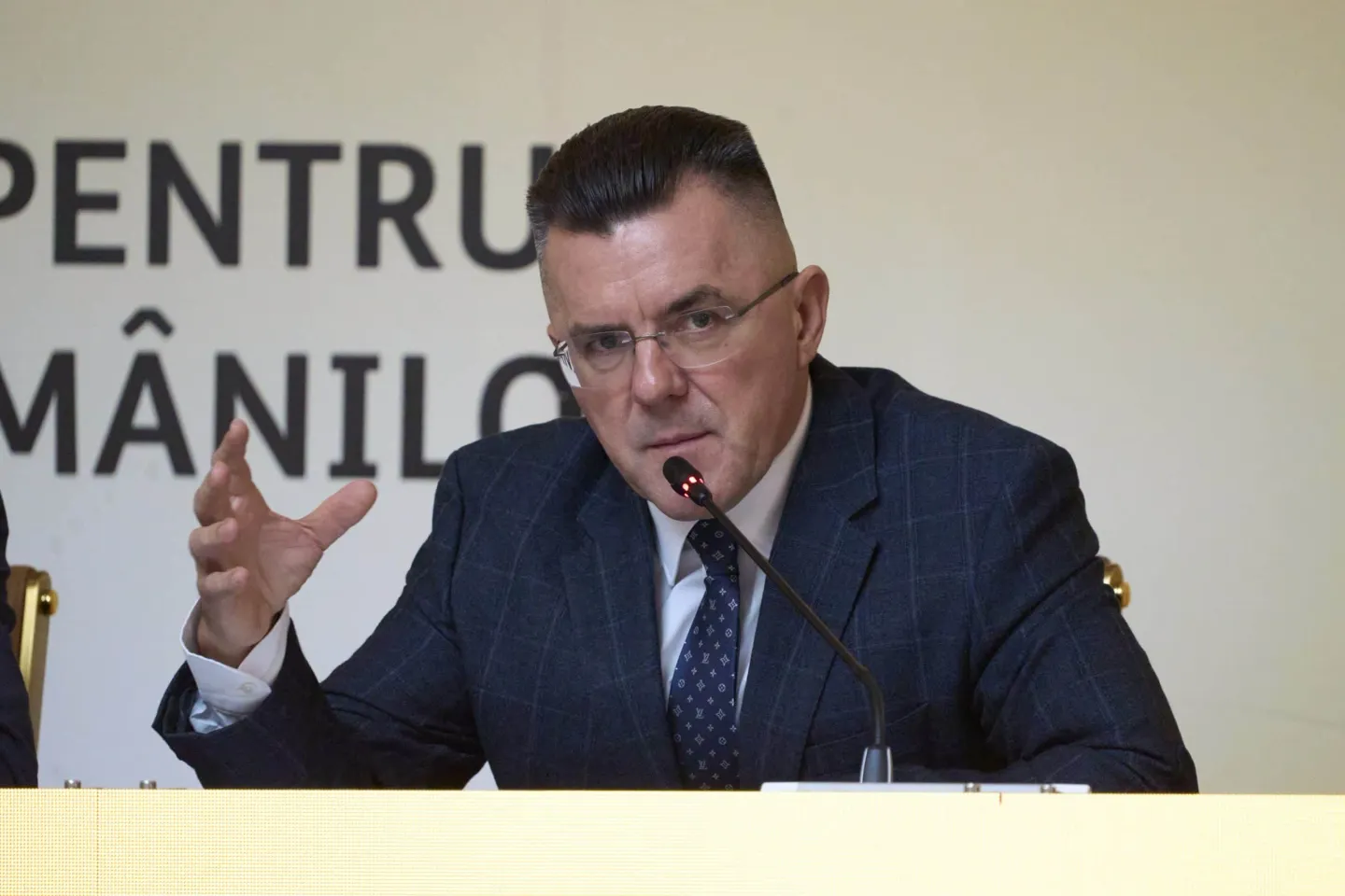 Dan Dungaciu (prim-vicepreședinte AUR): „România se dezarmează singură în Europa. Nicușor Dan, Guvernul și MAE vor să renunțe la dreptul de veto”