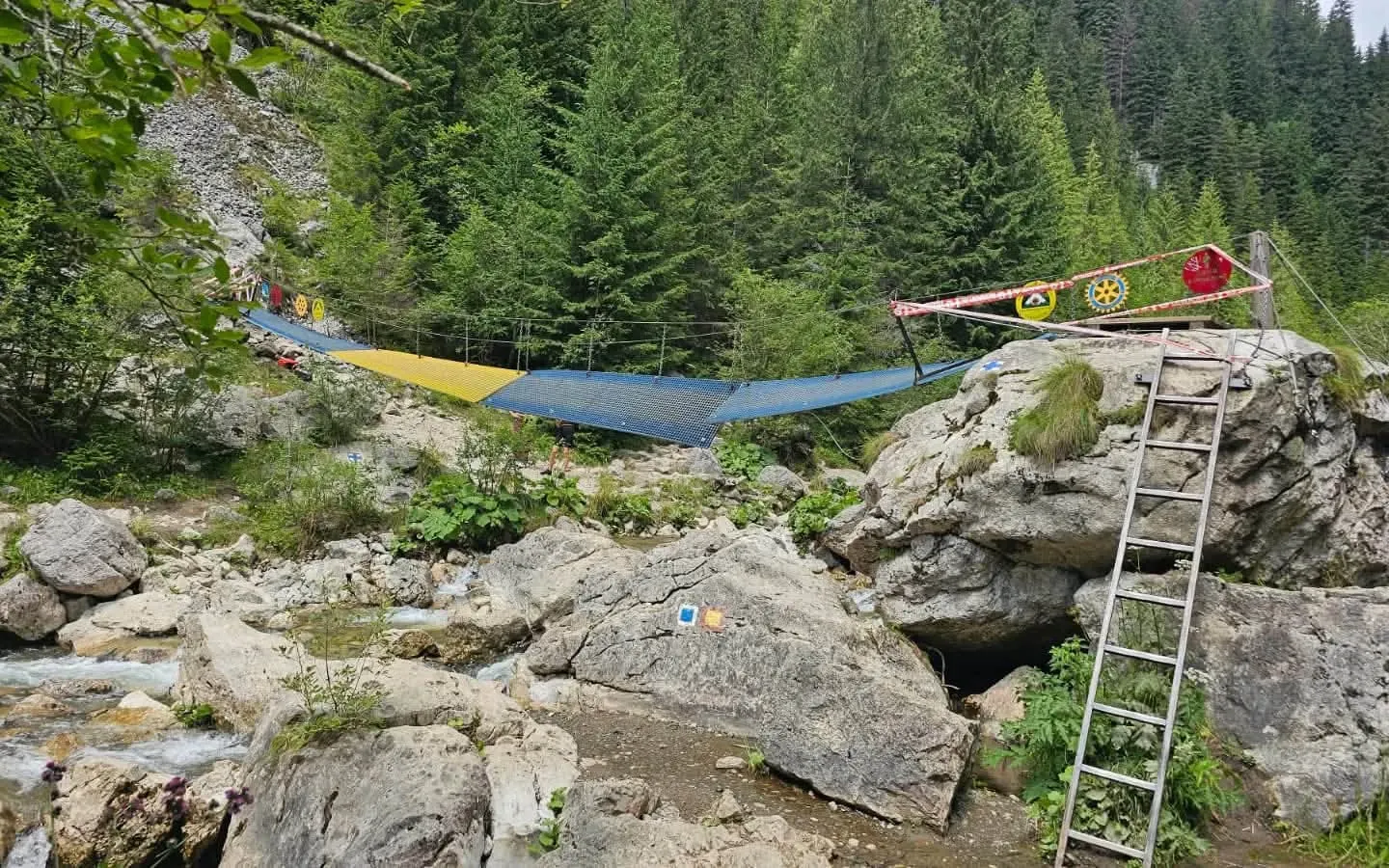 Salvamont Gorj organizează o zi de alpinism și escaladă în Cheile Sohodolului