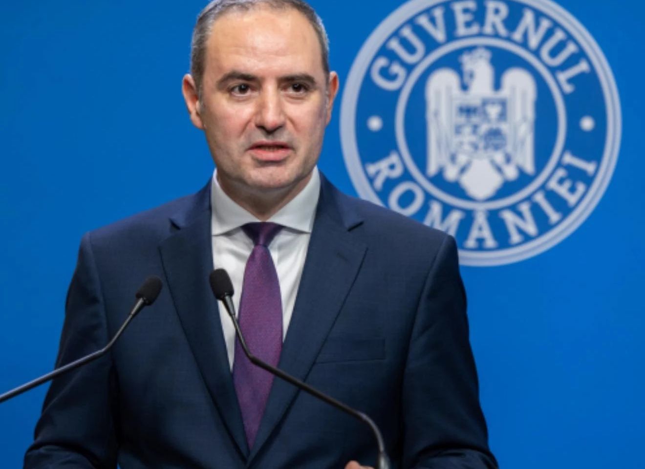 Nazare: România îşi menţine obiectivul de a atinge în 2026 un deficit de 6,2%