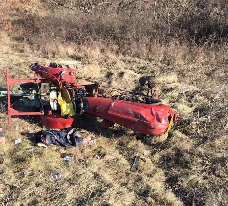 accident tractor