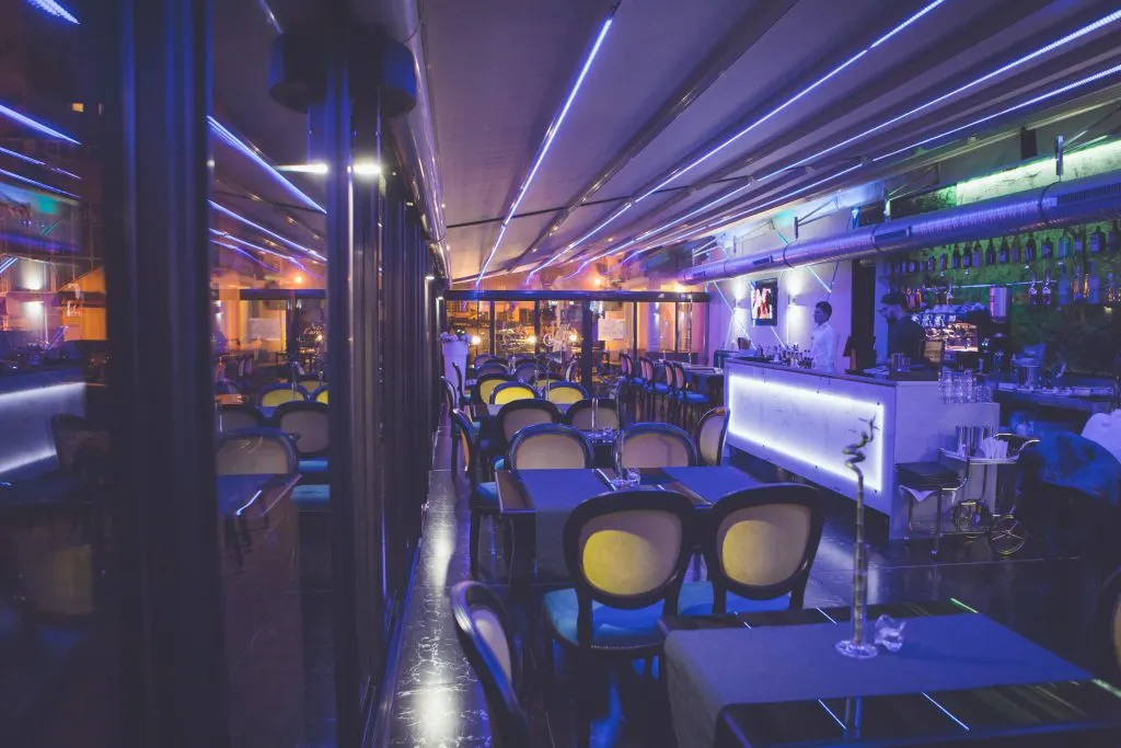 bar