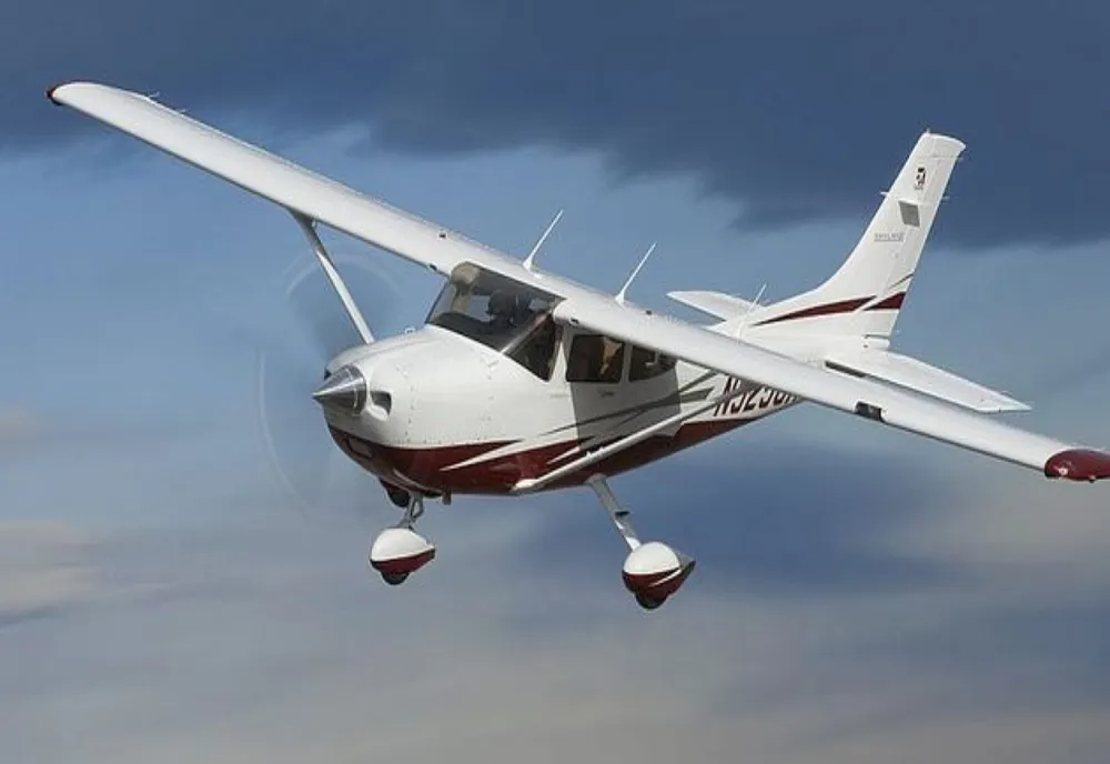 Un avion de mici dimensiuni s-a prăbușit lângă Motru