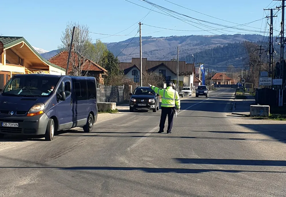Amenzi pe bandă rulantă pentru gorjenii care n-au respectat restricțiile de circulație