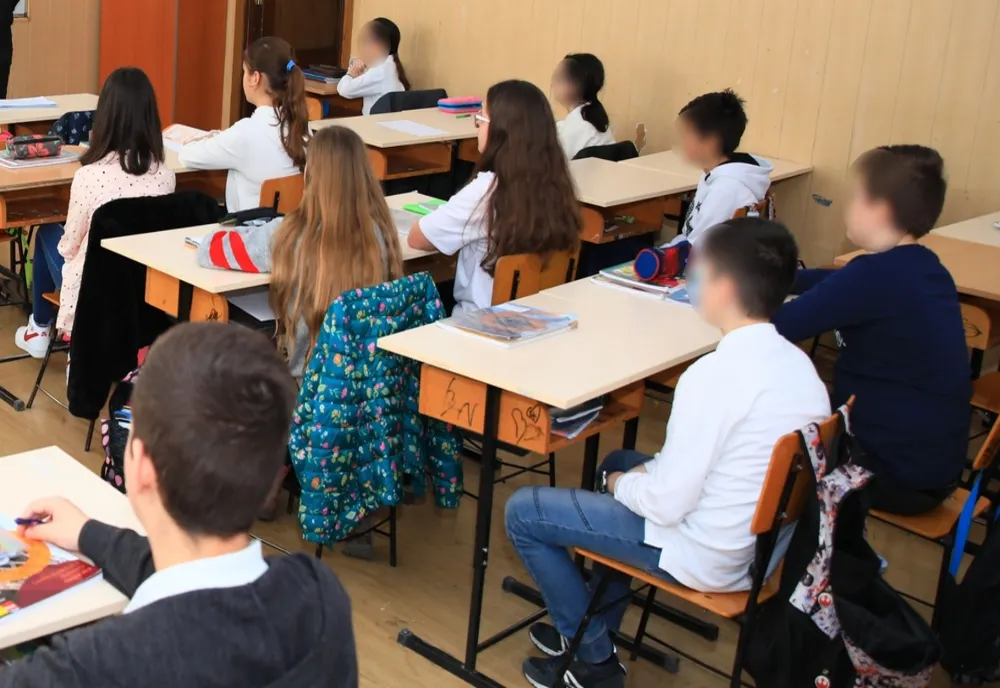 Coronavirus la mai multe şcoli din Gorj. Cinci elevi testaţi pozitiv