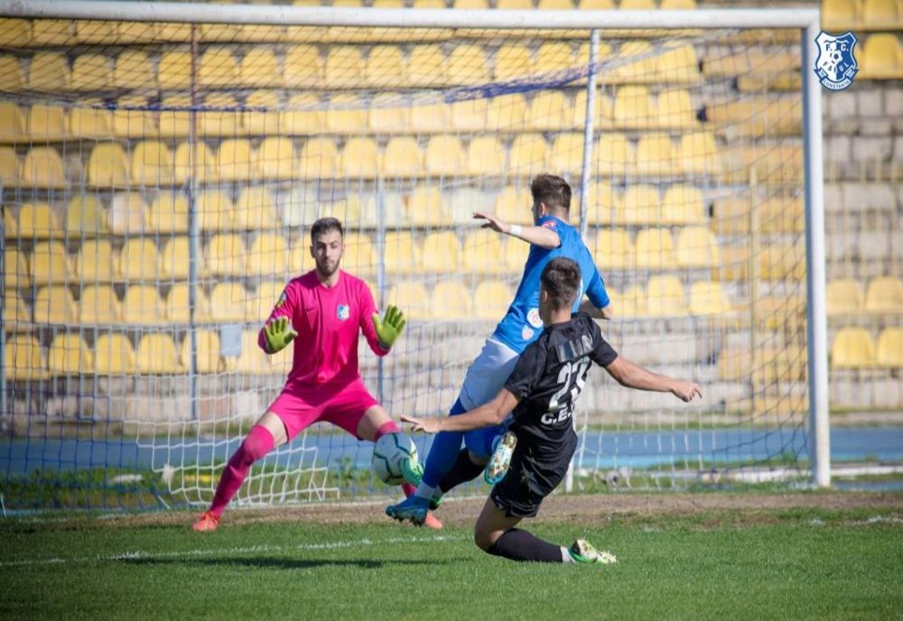 Sâmbătă neagră pentru Pandurii și Viitorul Pandurii