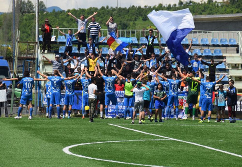 Pandurii amână falimentul!