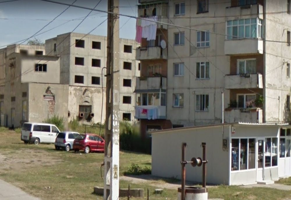 Vor fi demolate blocurile rămase neterminate din ”Epoca de Aur” de la Mătăsari