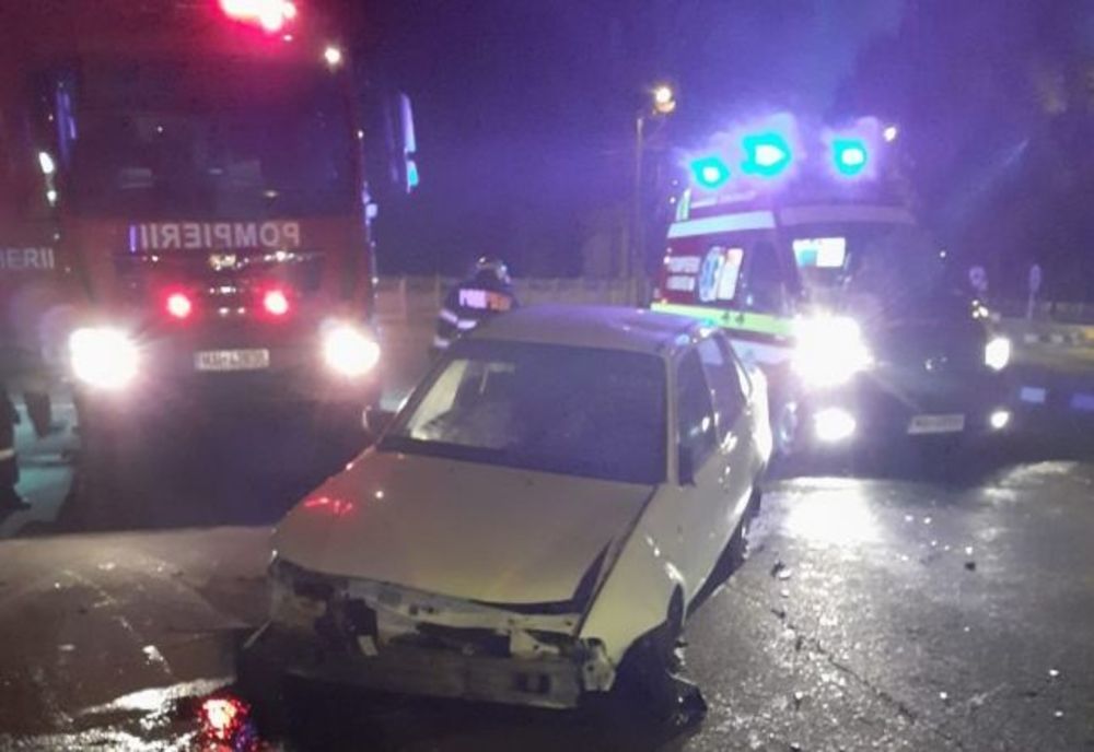 Accident ciudat în giratoriul de lângă Coloana Infinitului