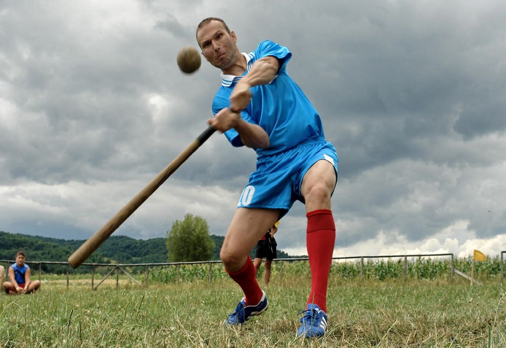 Teren de un milion de euro pentru o echipă de oină din Gorj