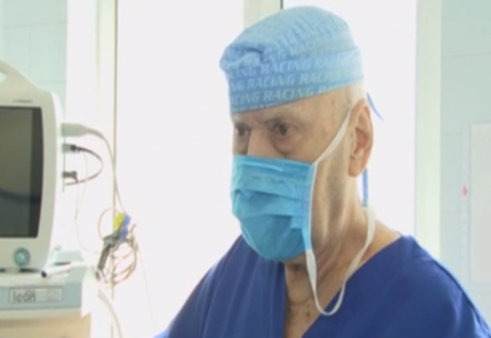 Medicul în vârstă de 80 de ani din România care nu se teme de coronavirus