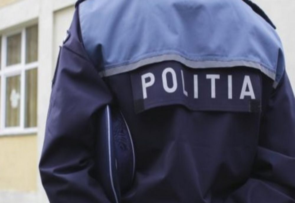 Polițist gorjean, amendat și cercetat disciplinar pentru că a intrat fără mască într-un magazin din județ