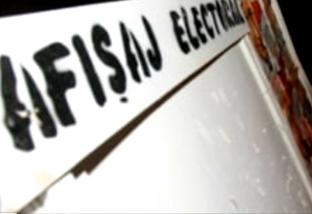 A început "campania" afișelor electorale distruse 