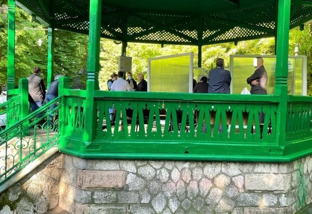 Târgu Jiu: Aproximativ 400 de persoane, vaccinate în parc şi la mall