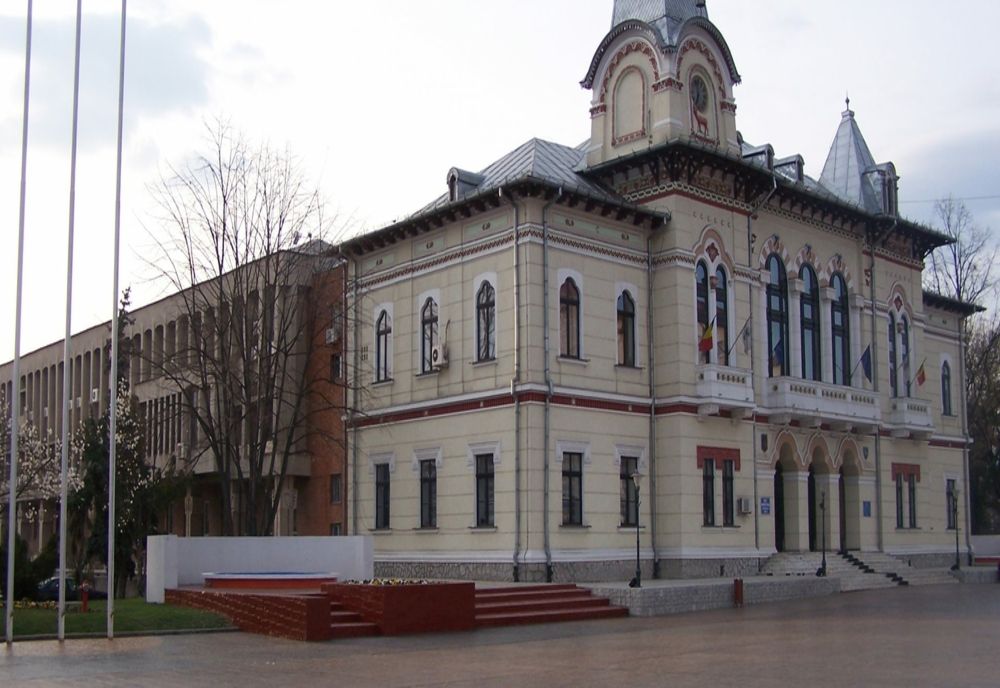 A fost pusă în dezbatere strategia de dezvoltare a judeţului Gorj