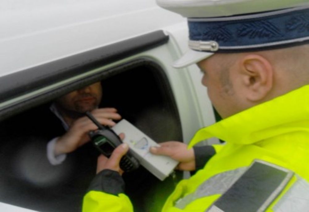 Incident provocat de un șofer care consumase alcool și avea permisul anulat