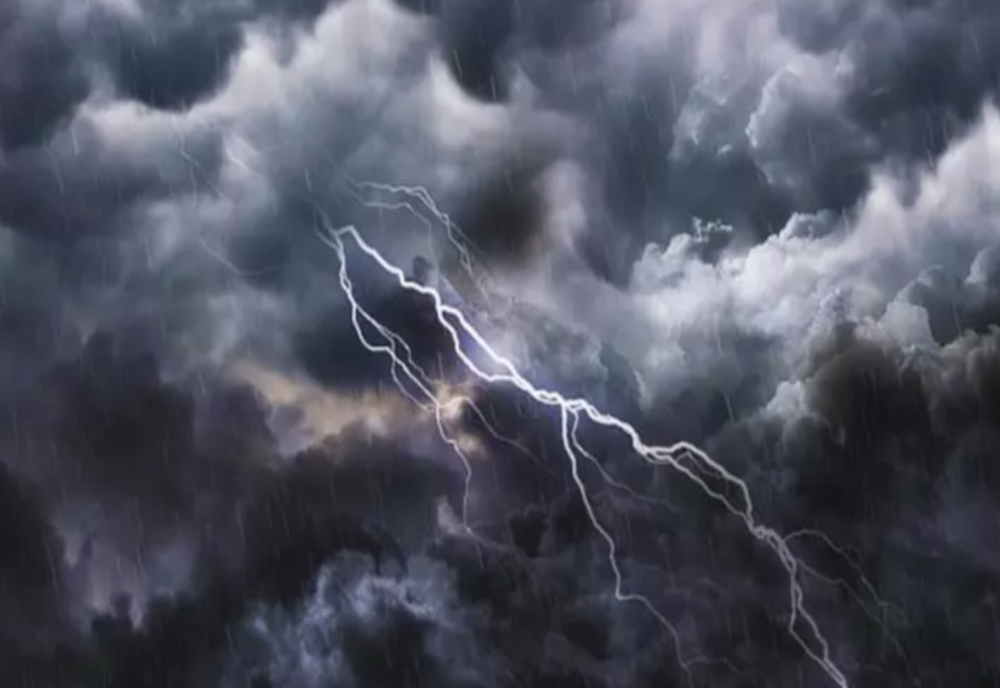 Gorj: Cioban ucis de fulger, alături de aproximativ 50 de oi