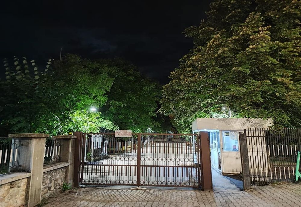 Iluminat modern, la un liceu din Târgu Jiu