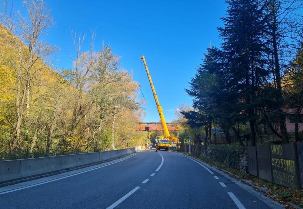 Nu se circulă pe Defileul Jiului. Rute de ocolire