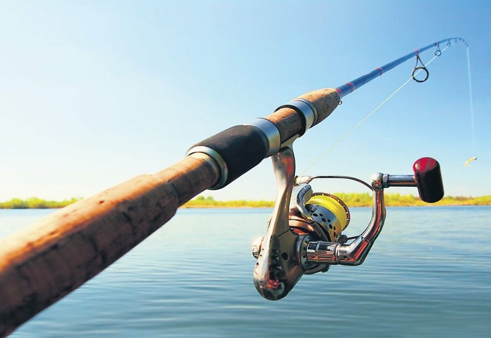 ÎNCEPE PROHIBIŢIA GENERALĂ A PESCUITULUI