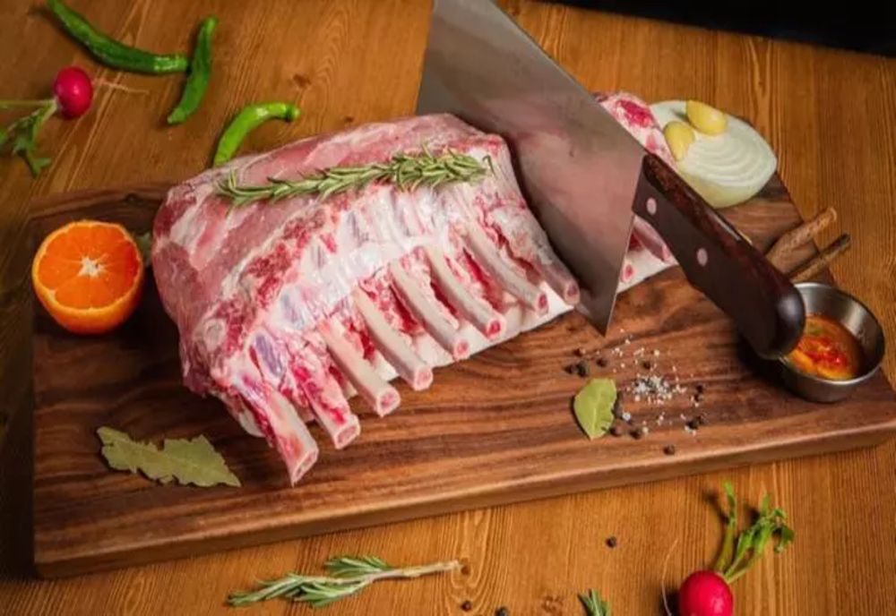 Lista celor 8 alimente esențiale pe care trebuie să le consumi dacă renunți la carne