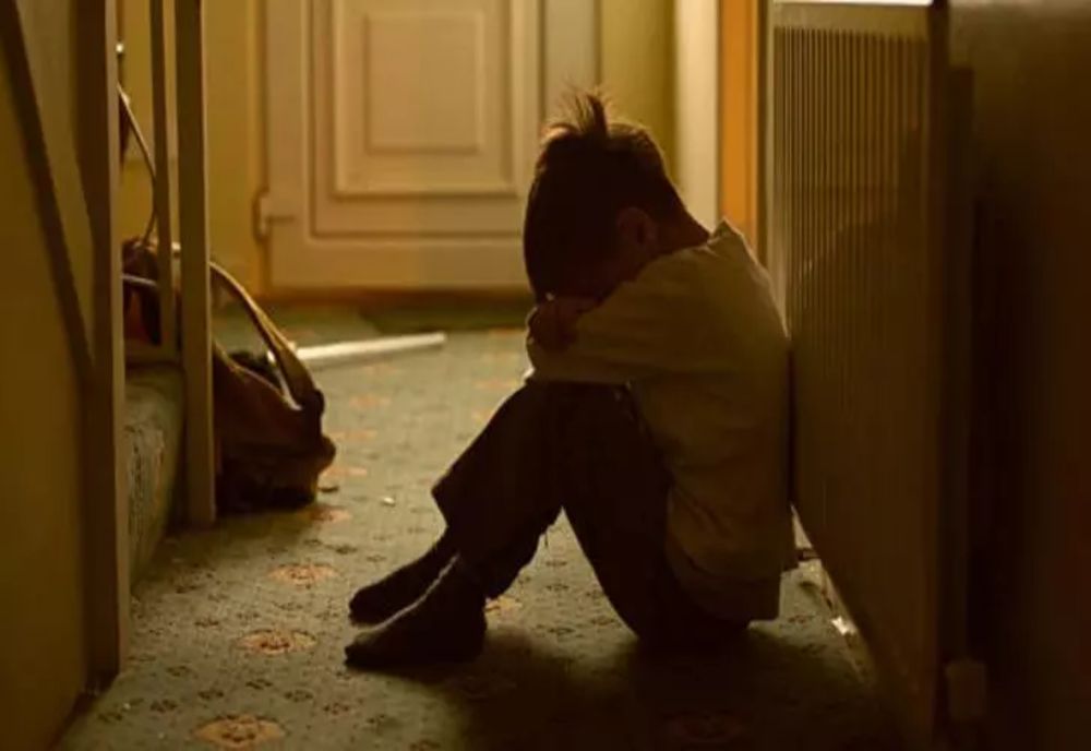 Copil român, vândut de părinți pe 8.000 de lei unui cetățean german. Caz revoltător, în Gorj