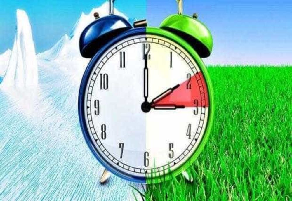 ROMÂNIA TRECE, ÎN WEEKEND, LA ORA DE IARNĂ