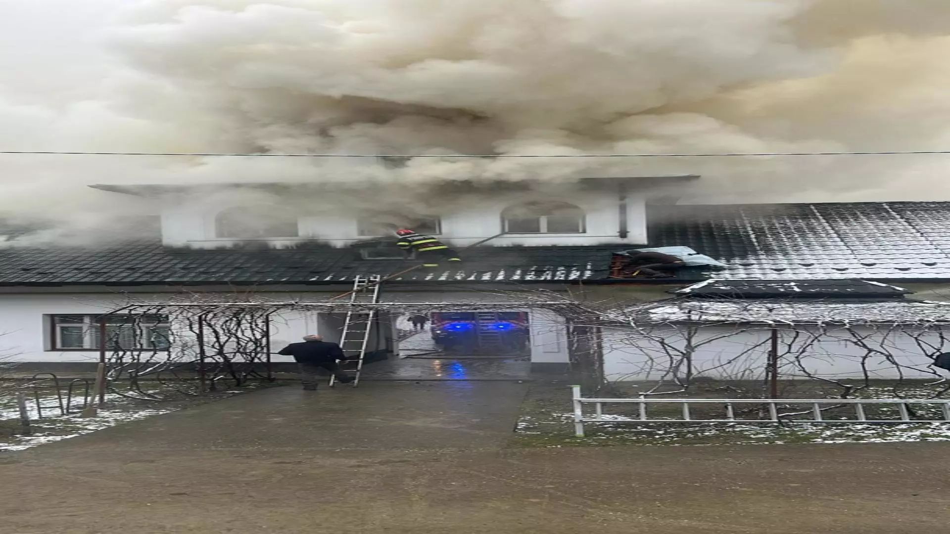 Incendiu manastire Gorj