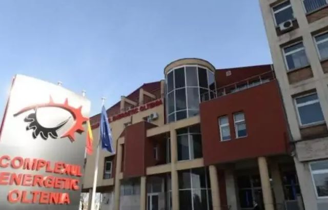 Protest la Complexul Energetic Oltenia: angajații cer DEMISIA CONDUCERII și păstrarea locurilor de muncă