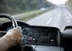 Tânăr fără permis, prins de polițiști la volanul unei mașini furate