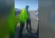 Scene revoltătoare filmate pe stradă, în localitatea Bolboși din Gorj