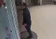 Poliția din Mehedinți cere ajutorul publicului pentru identificarea unui hoț de buzunare filmat în Drobeta-Turnu Severin  | VIDEO